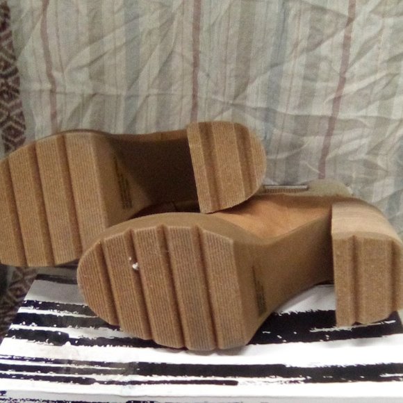 Dolce Vita Dilla Platform Lug Booties Size 5 - Picture 6 of 9